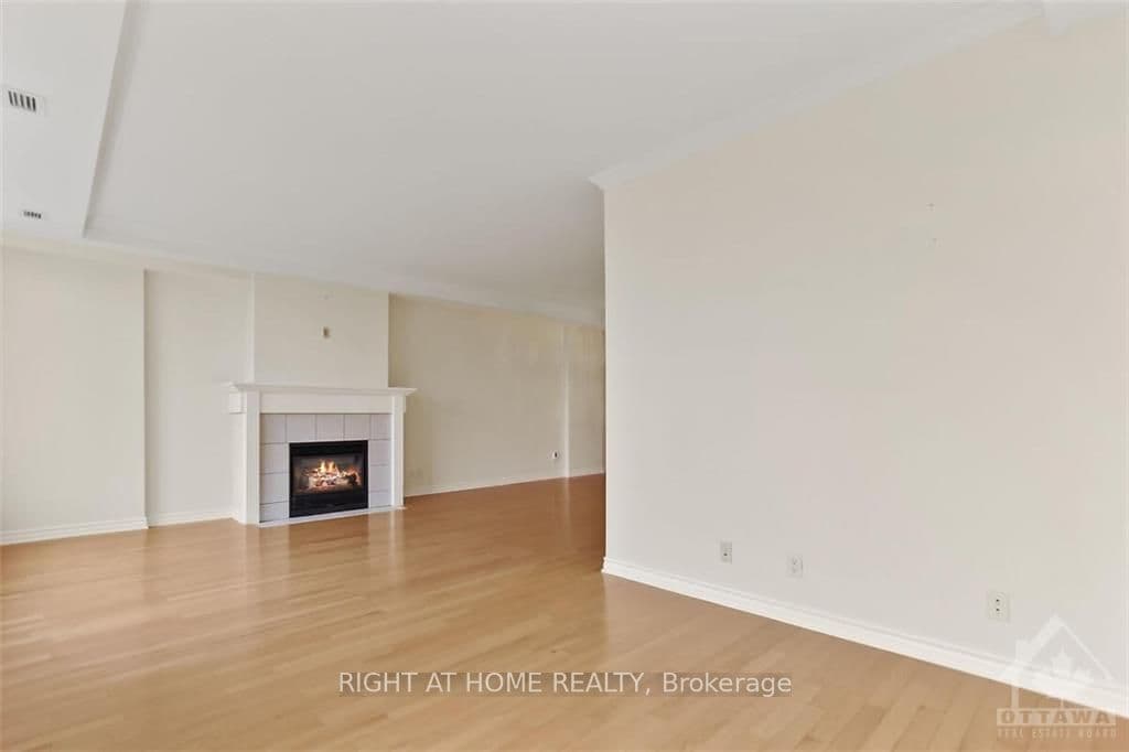 136 DARLINGTON Unit 207 photo 9