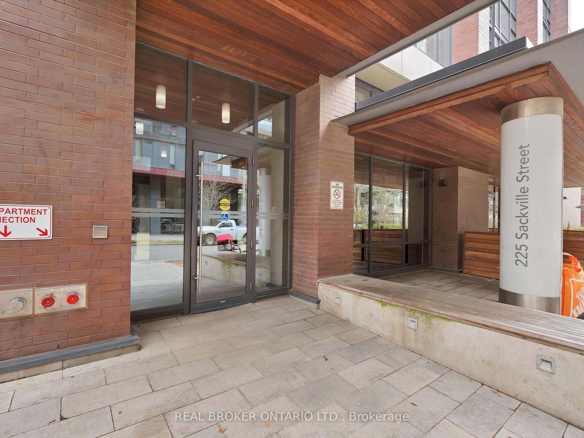 225 Sackville Street Unit 2502 photo 3