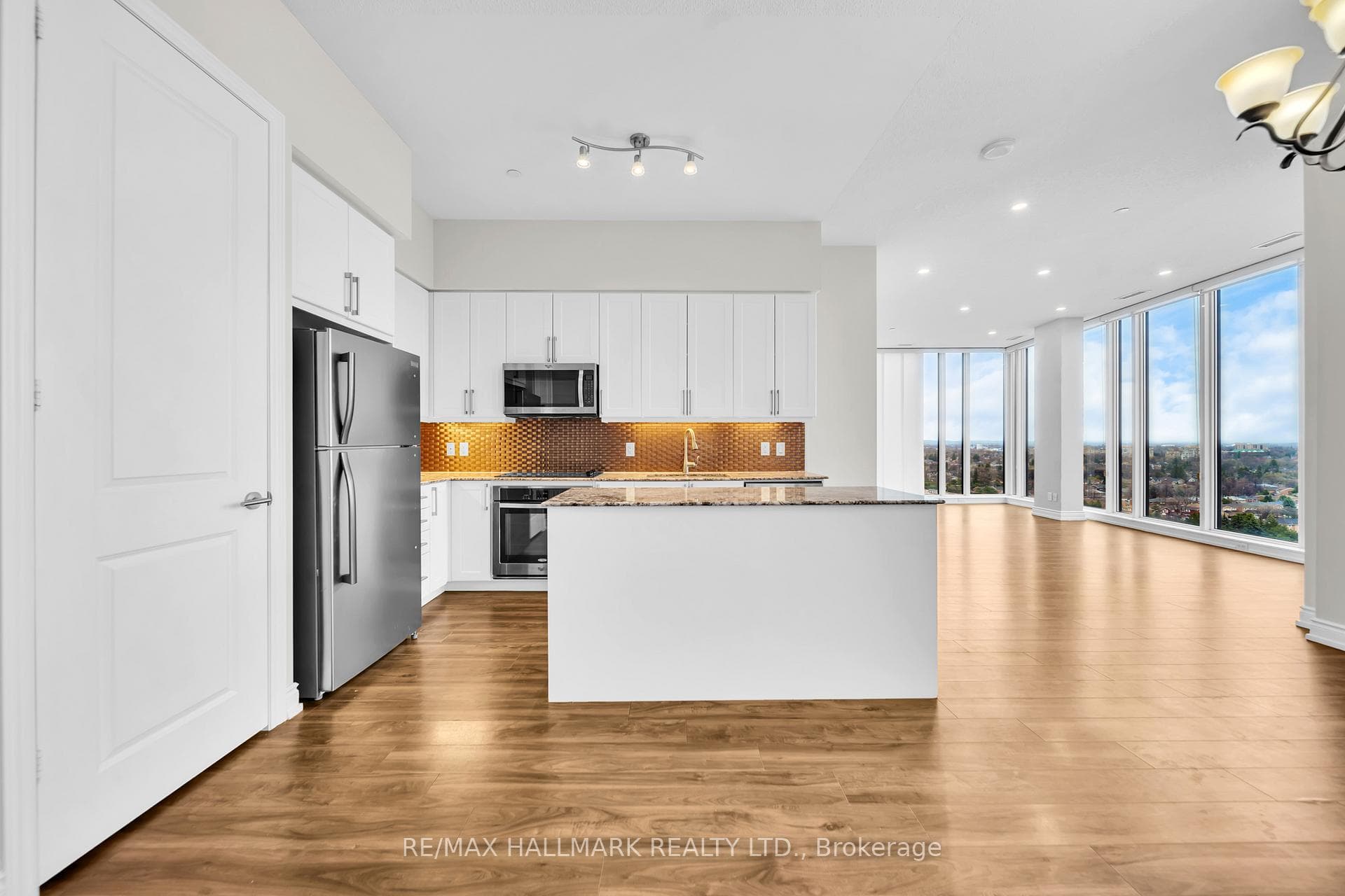 9600 Yonge Street Unit PH6 photo 11