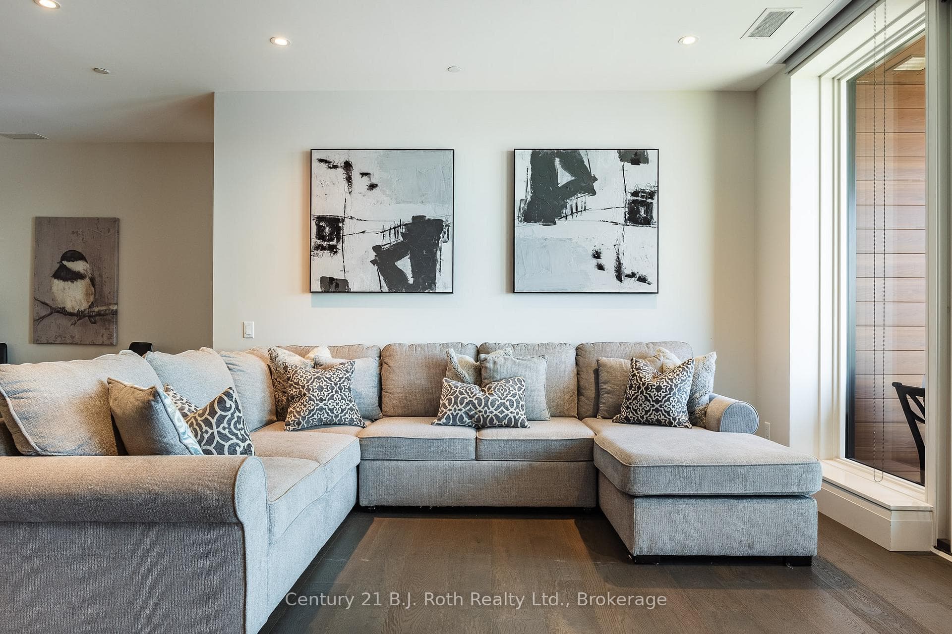 727 Grandview Drive Unit 302 photo 10