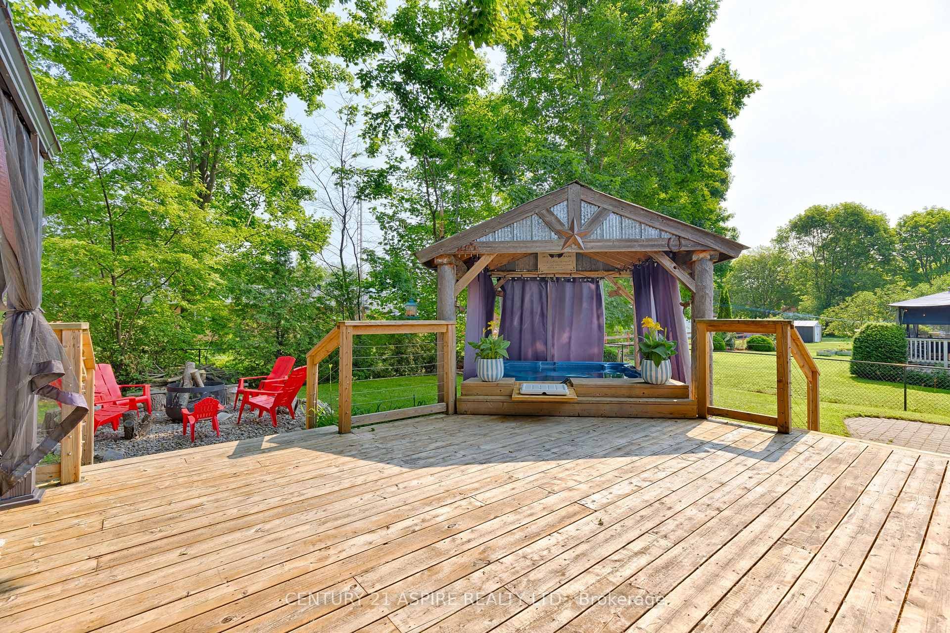 22 Harris Crescent photo 40