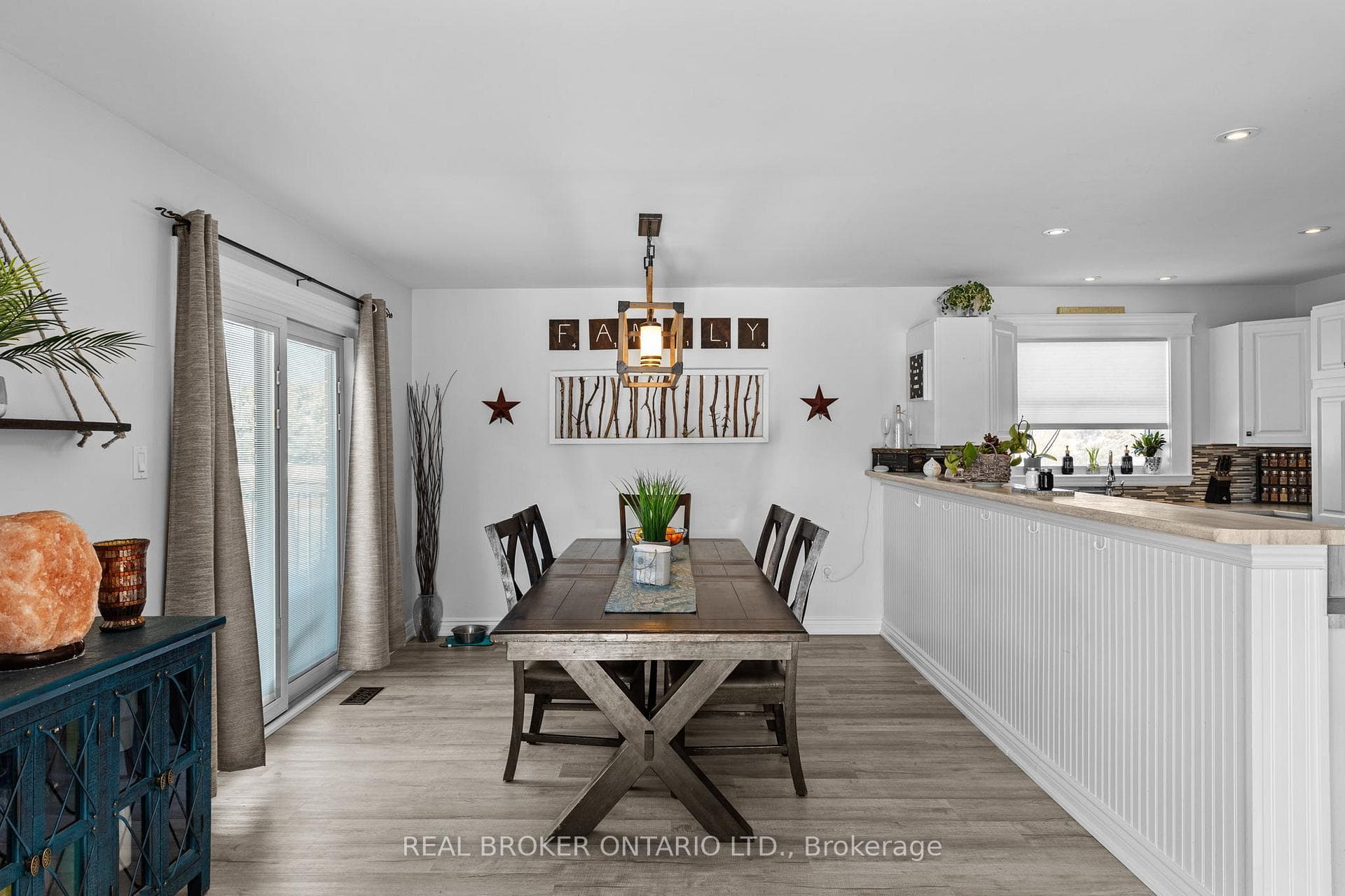 48 Campbell Beach Road photo 26