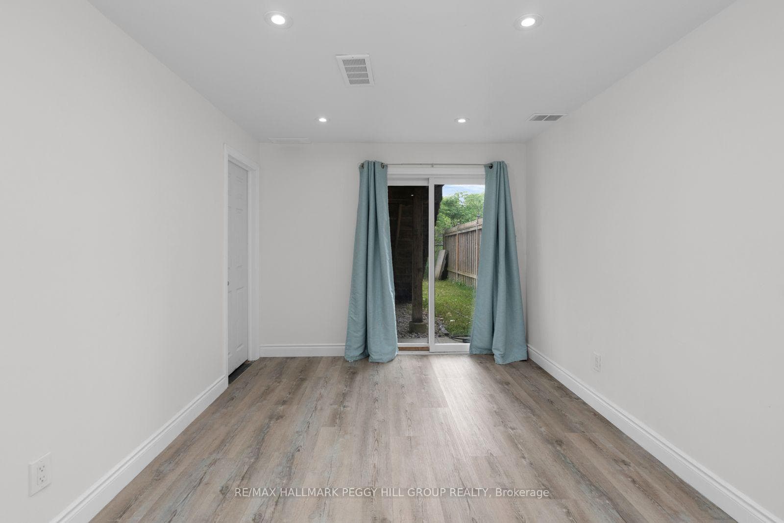 34 Arch Brown Court photo 11