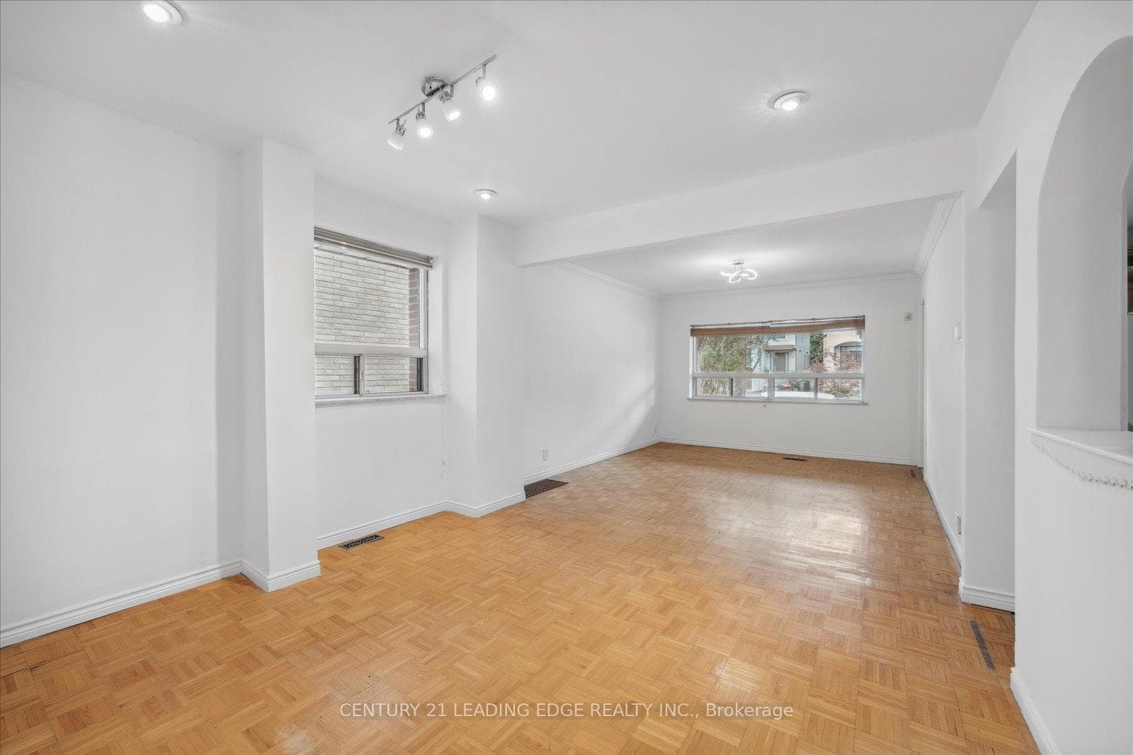 127 Glen Park Avenue photo 10