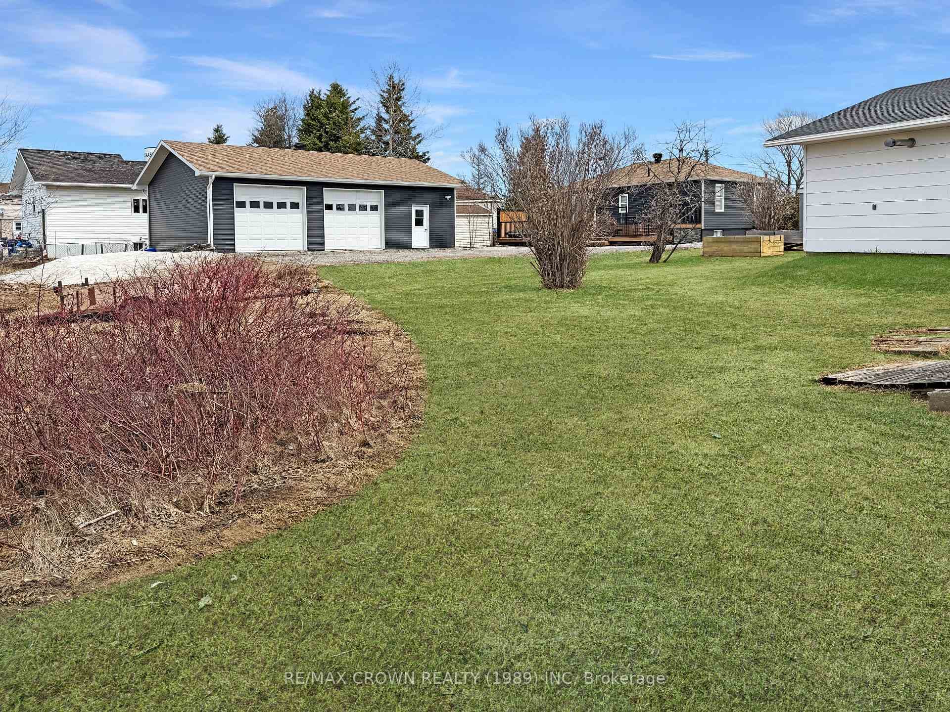 16 Lasalle Avenue photo 45