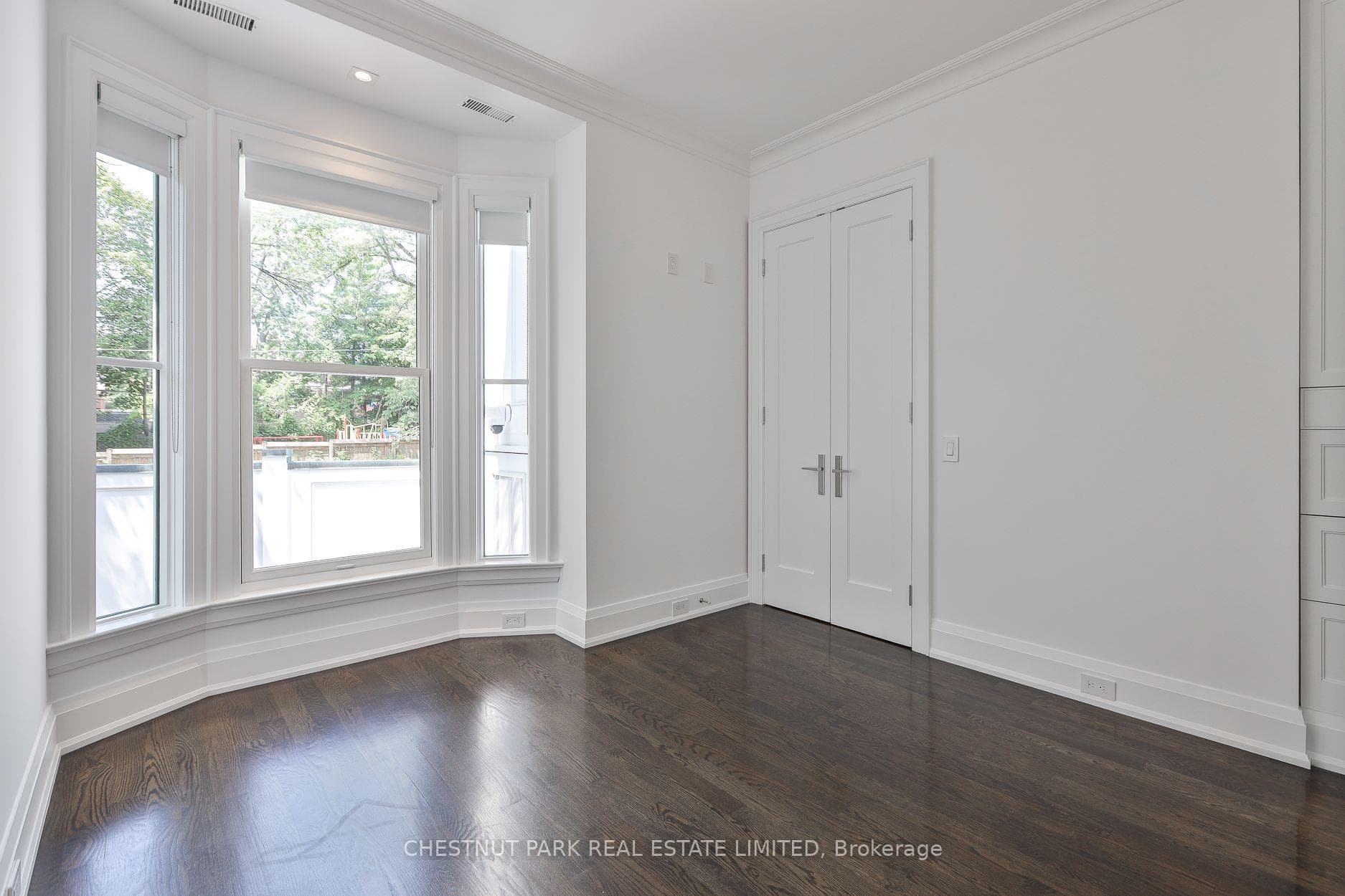 16 Scarth Road Unit 1 photo 24