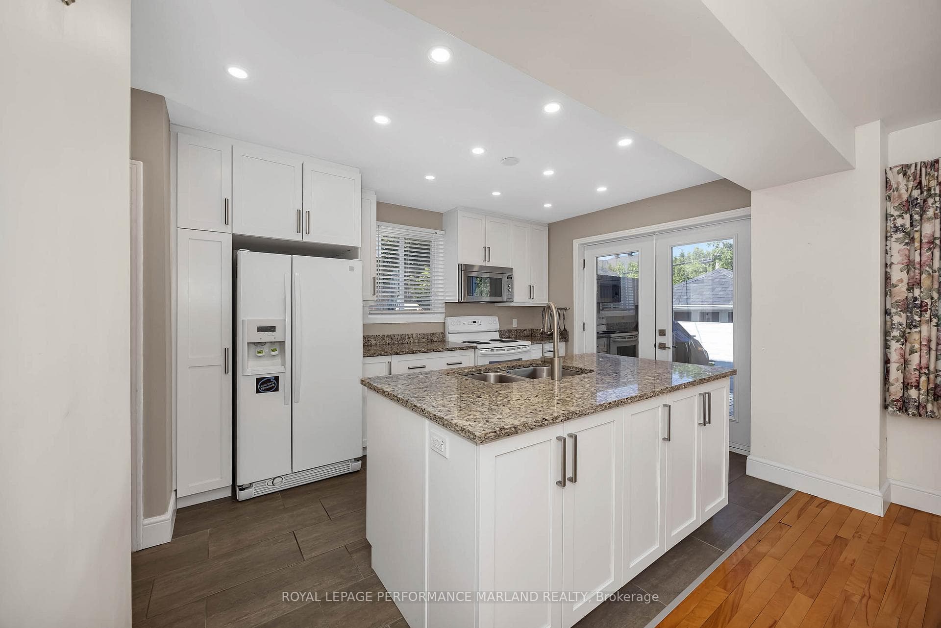 2064 Blossom Drive photo 9