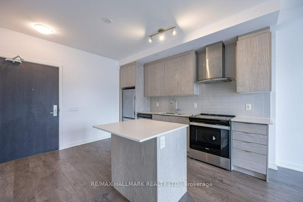 55 Duke Street Unit 308 photo 5