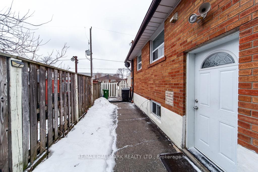 86 Snowood Court photo 25