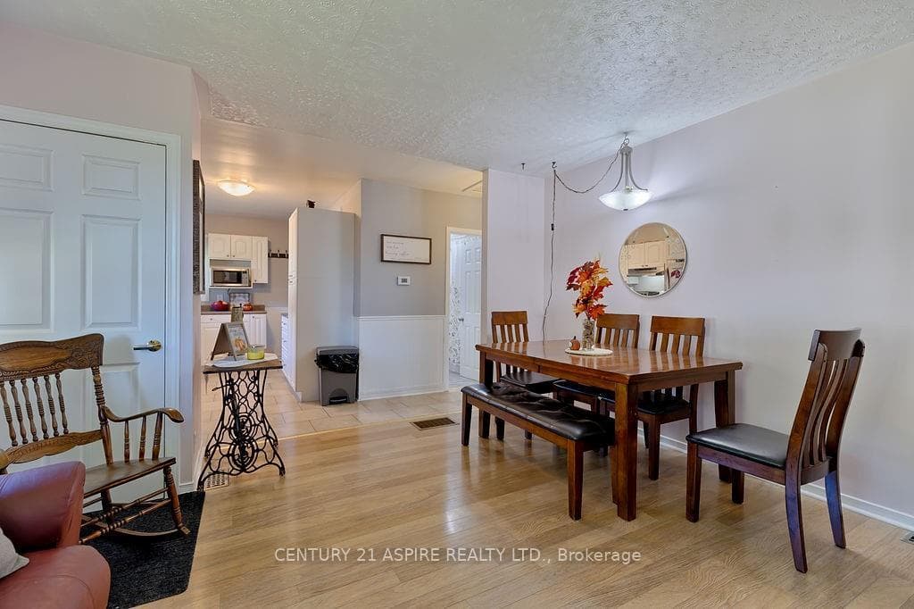 669 THIRD Avenue photo 8