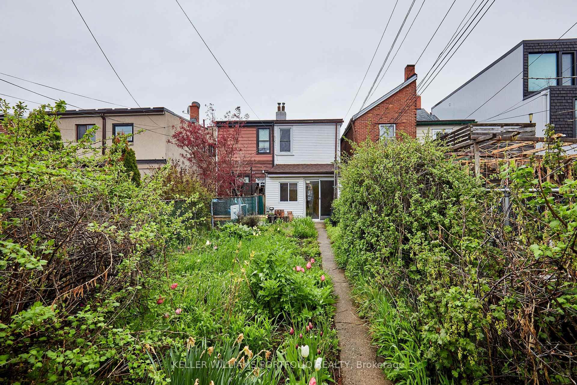 277 Manning Avenue photo 27