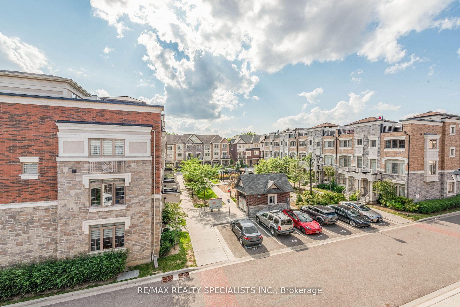 66 Harwood Avenue photo 2