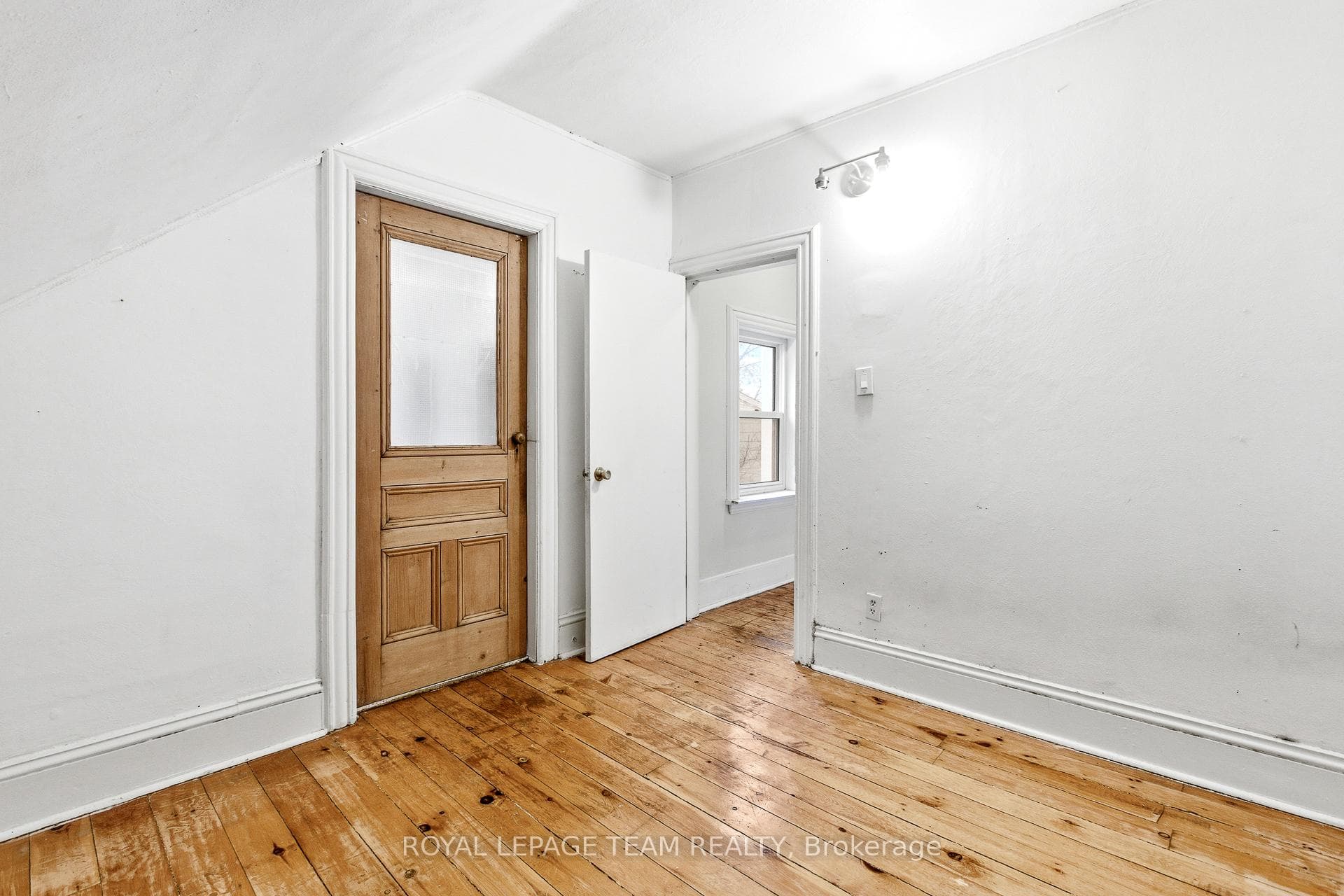 910 Pinecrest Road photo 20