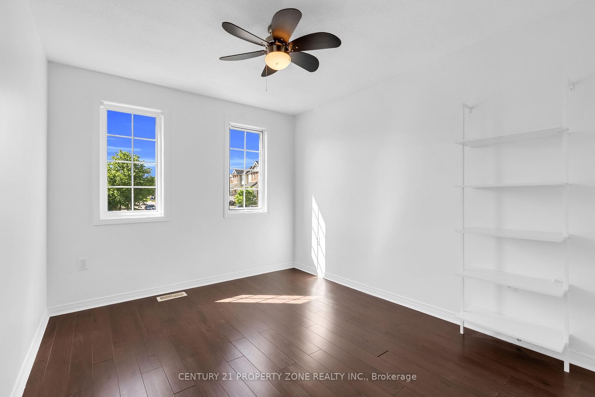 75 Benjamin Crescent photo 29