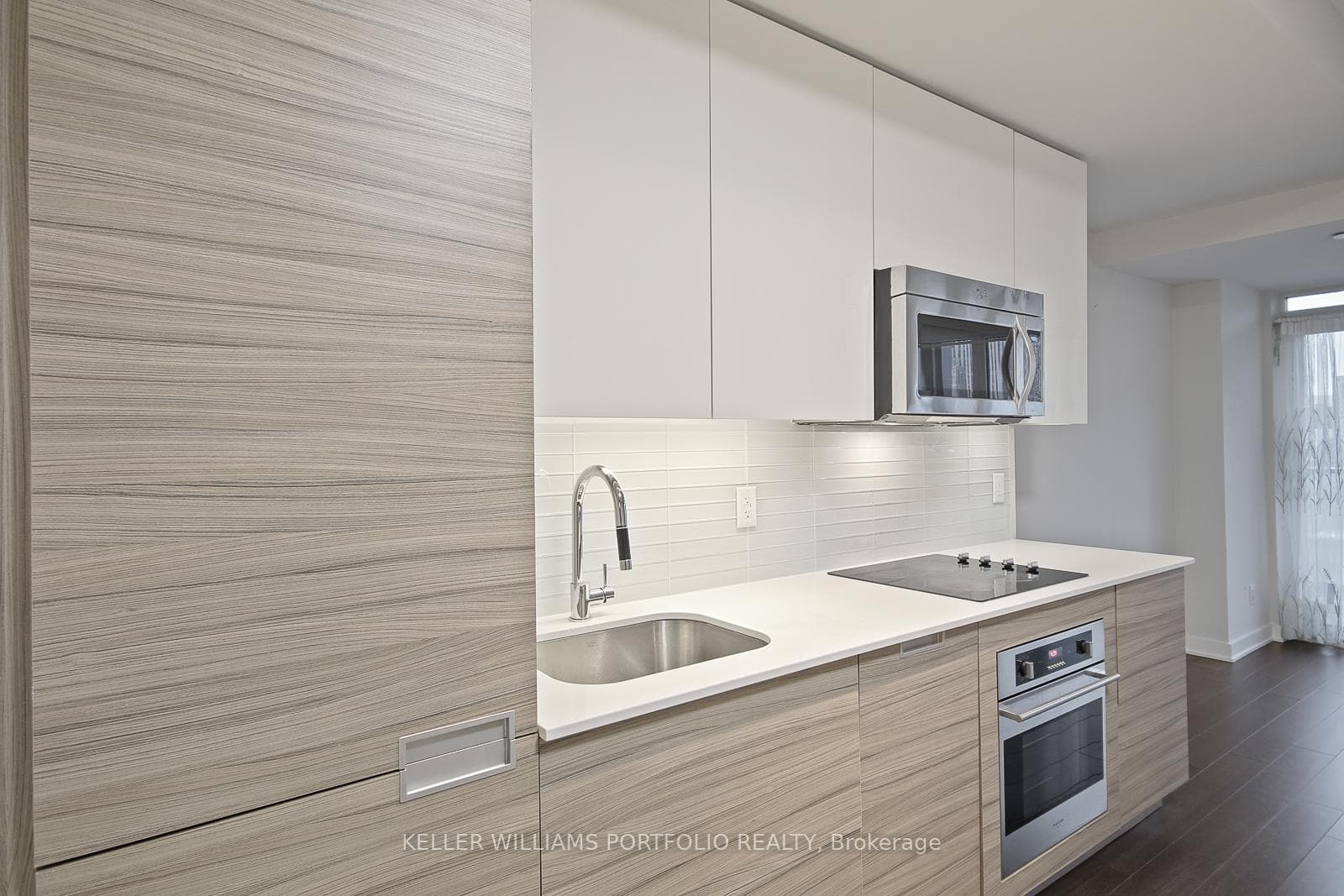 210 Simcoe Street Unit 708 photo 21