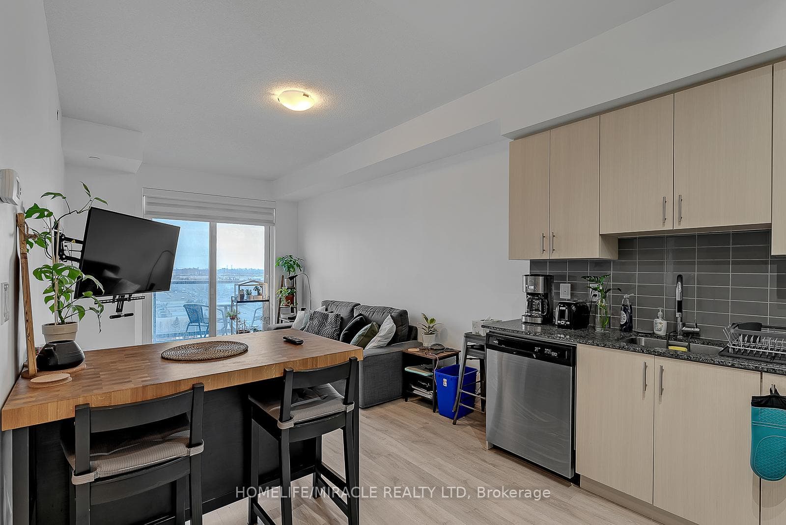 3700 Highway 7 Road Unit 1003 photo 9