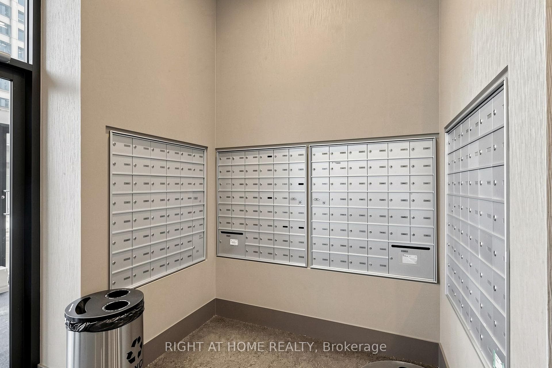797 Don Mills Road Unit 1104 photo 38