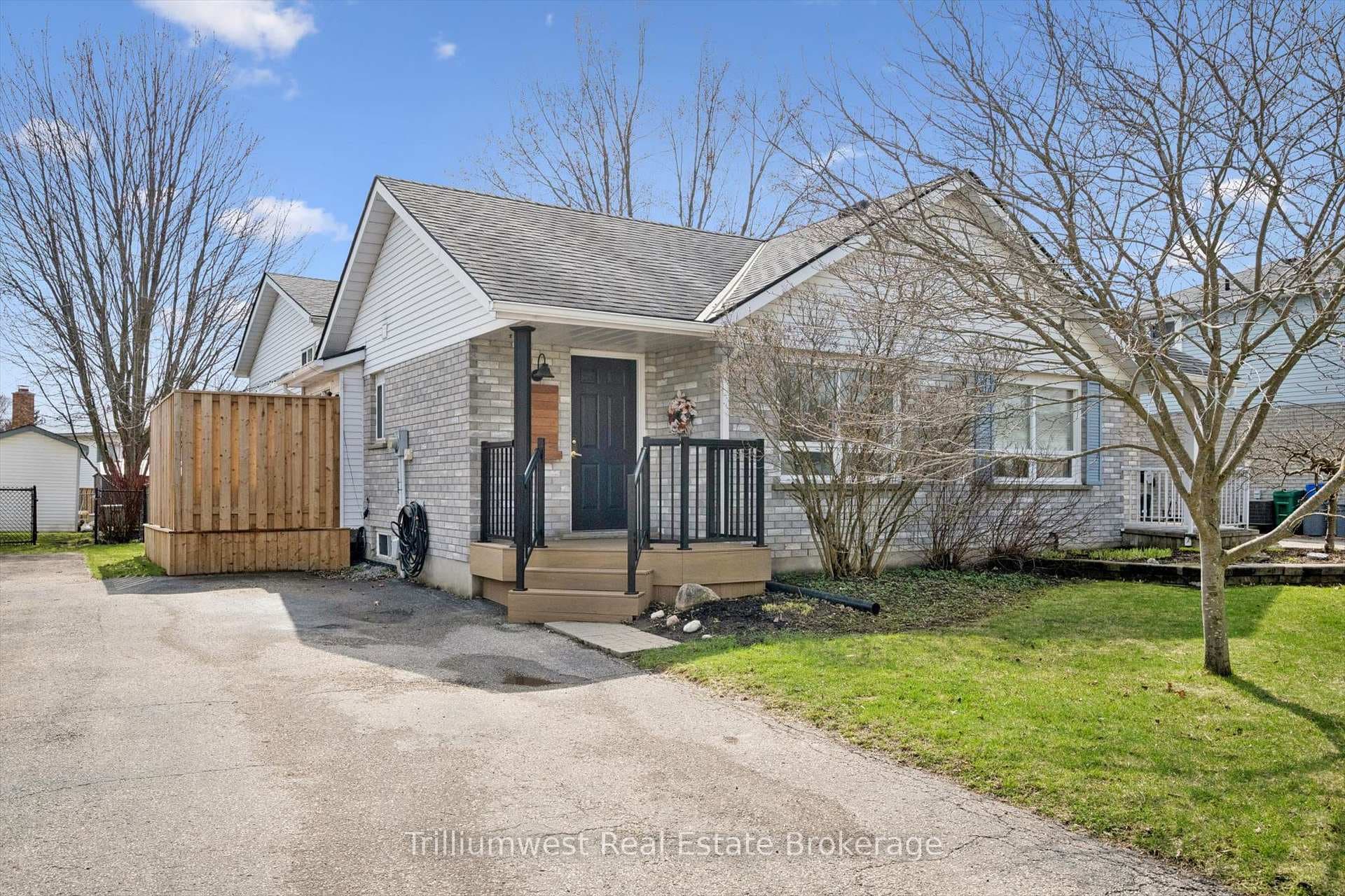185 Forrest Avenue photo 2