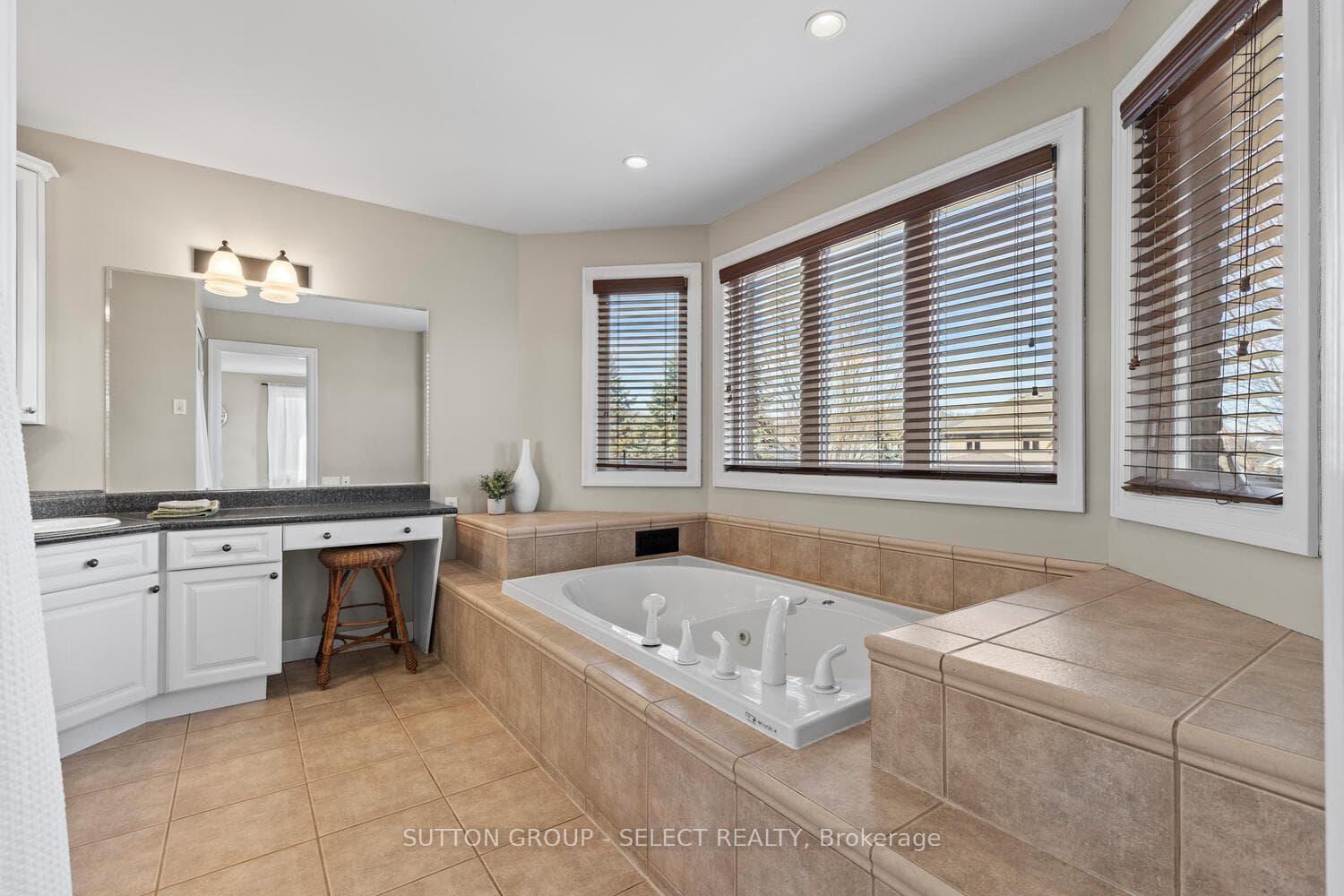 2610 Emerson Street photo 20