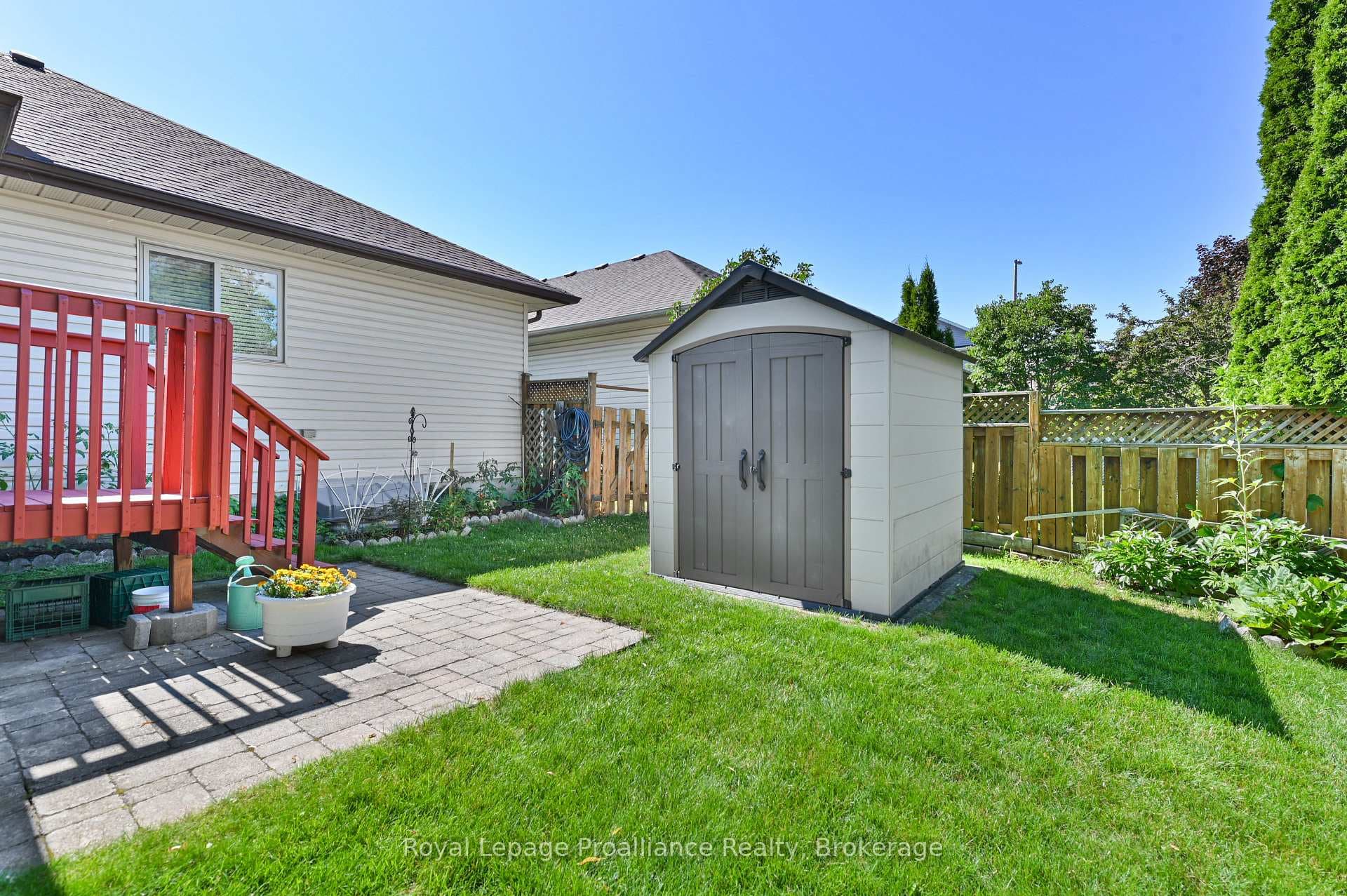 73 Finch Drive photo 33