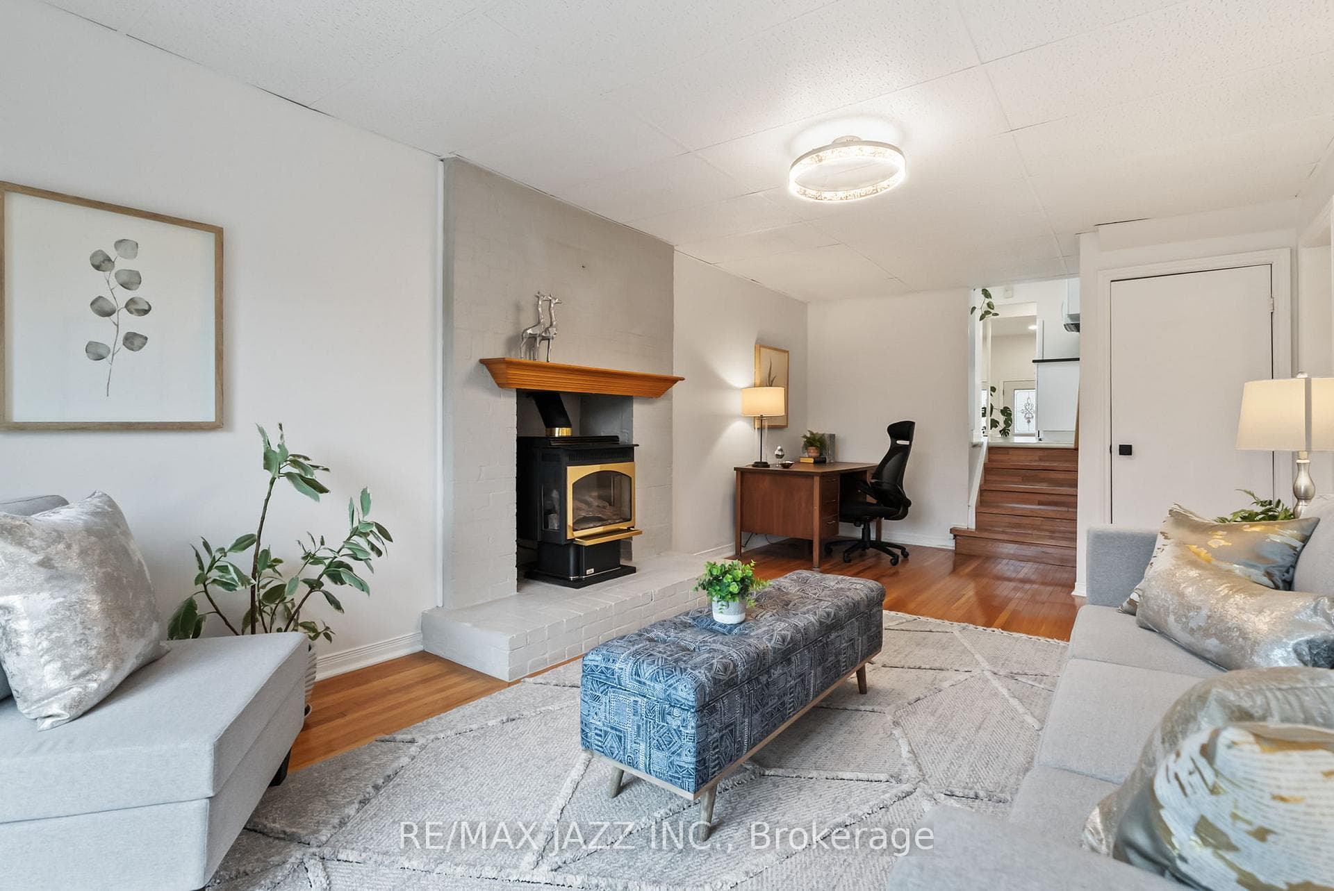 94 Guthrie Crescent photo 30