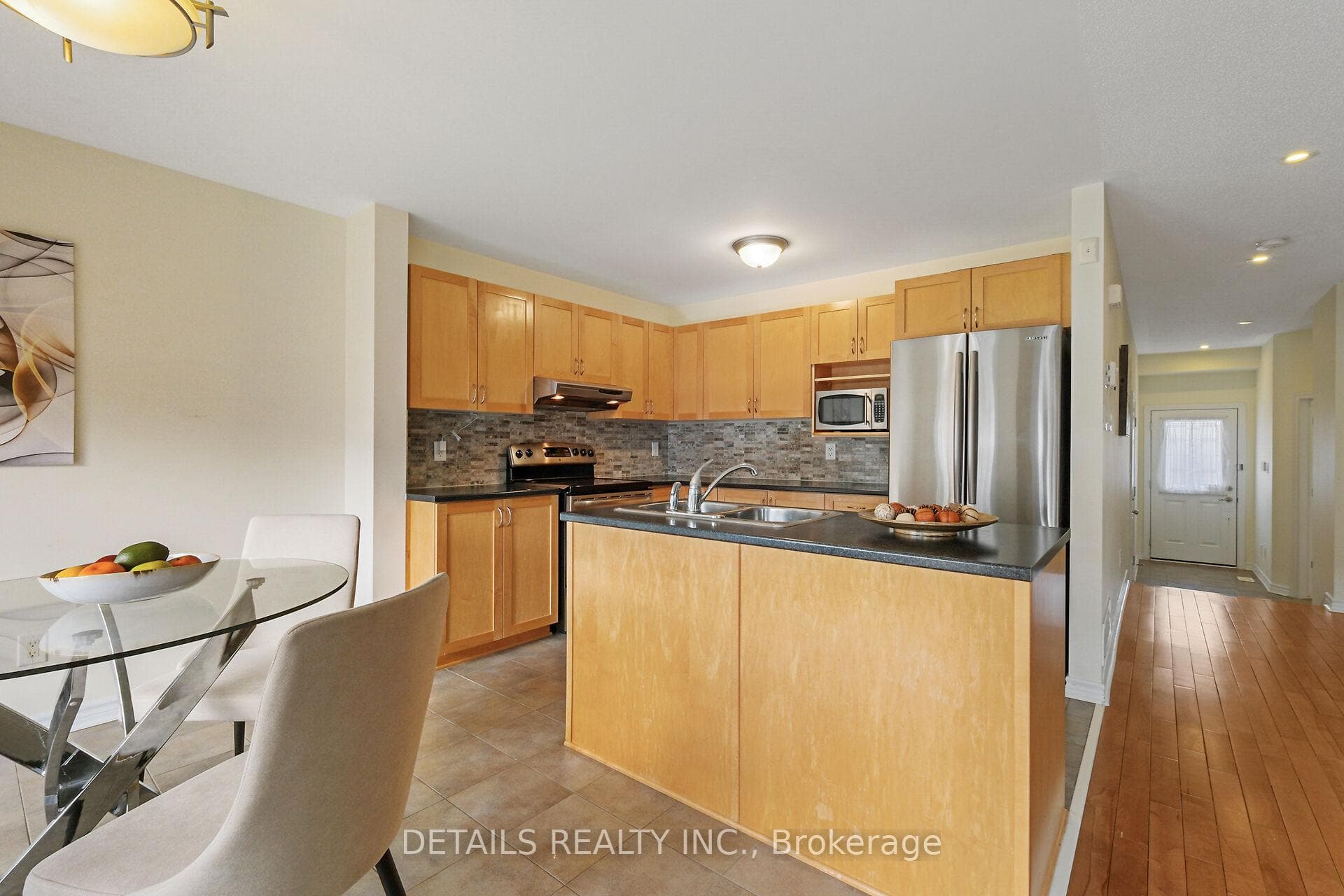 404 Abbeydale Circle photo 10