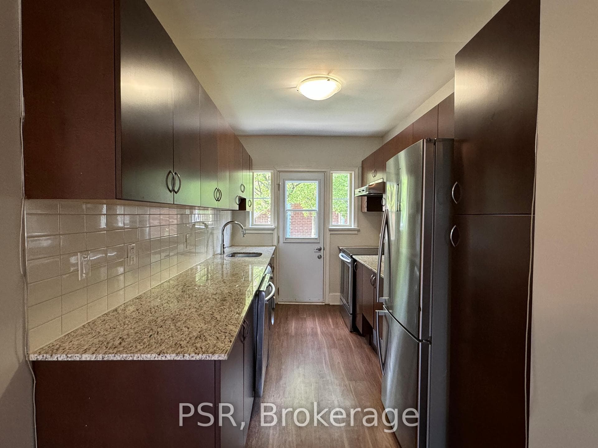 1365 Bayview Avenue Unit L11 photo 7