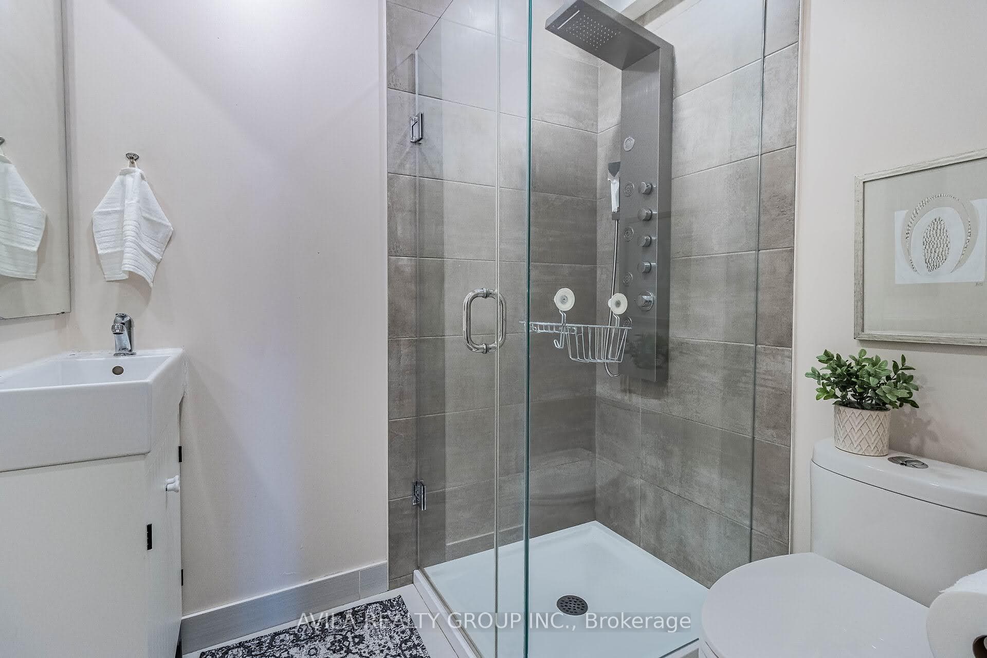 405 Hyacinthe Boulevard Unit 93 photo 14