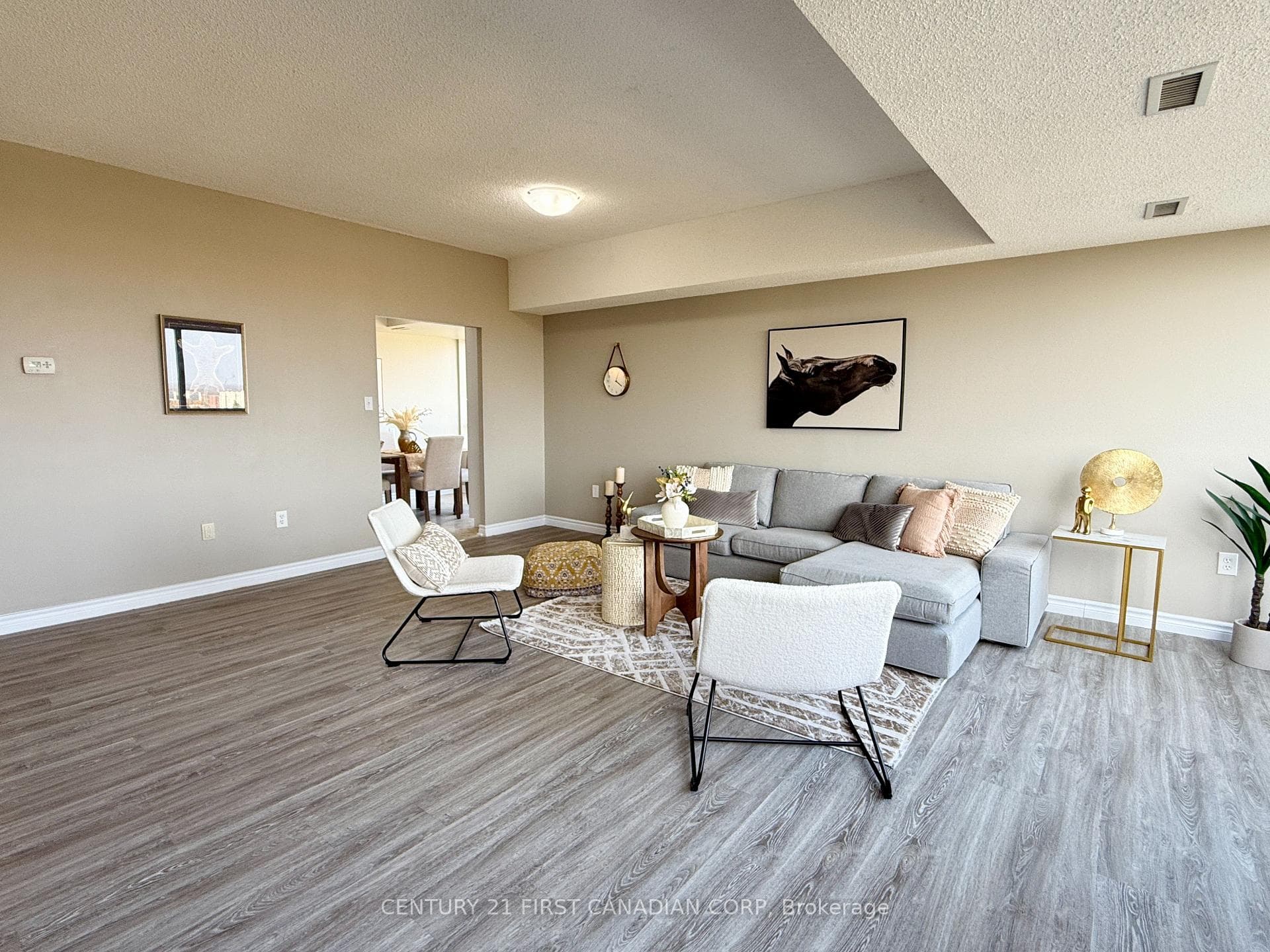 744 Wonderland Road Unit 1203 photo 5