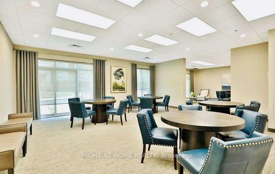 2486 Old Bronte Road Unit 518 photo 14