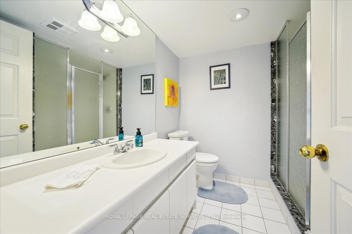 20 Guildwood Parkway Unit 808 photo 13