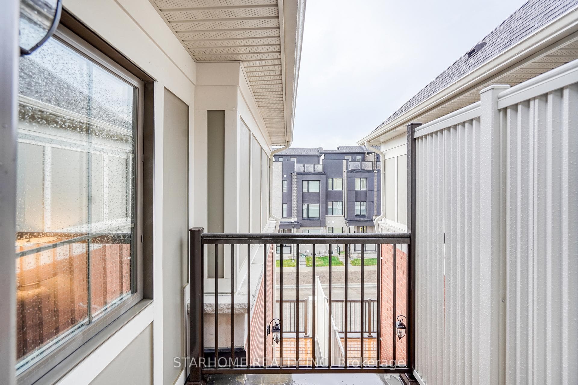 11 Avani Avenue photo 31