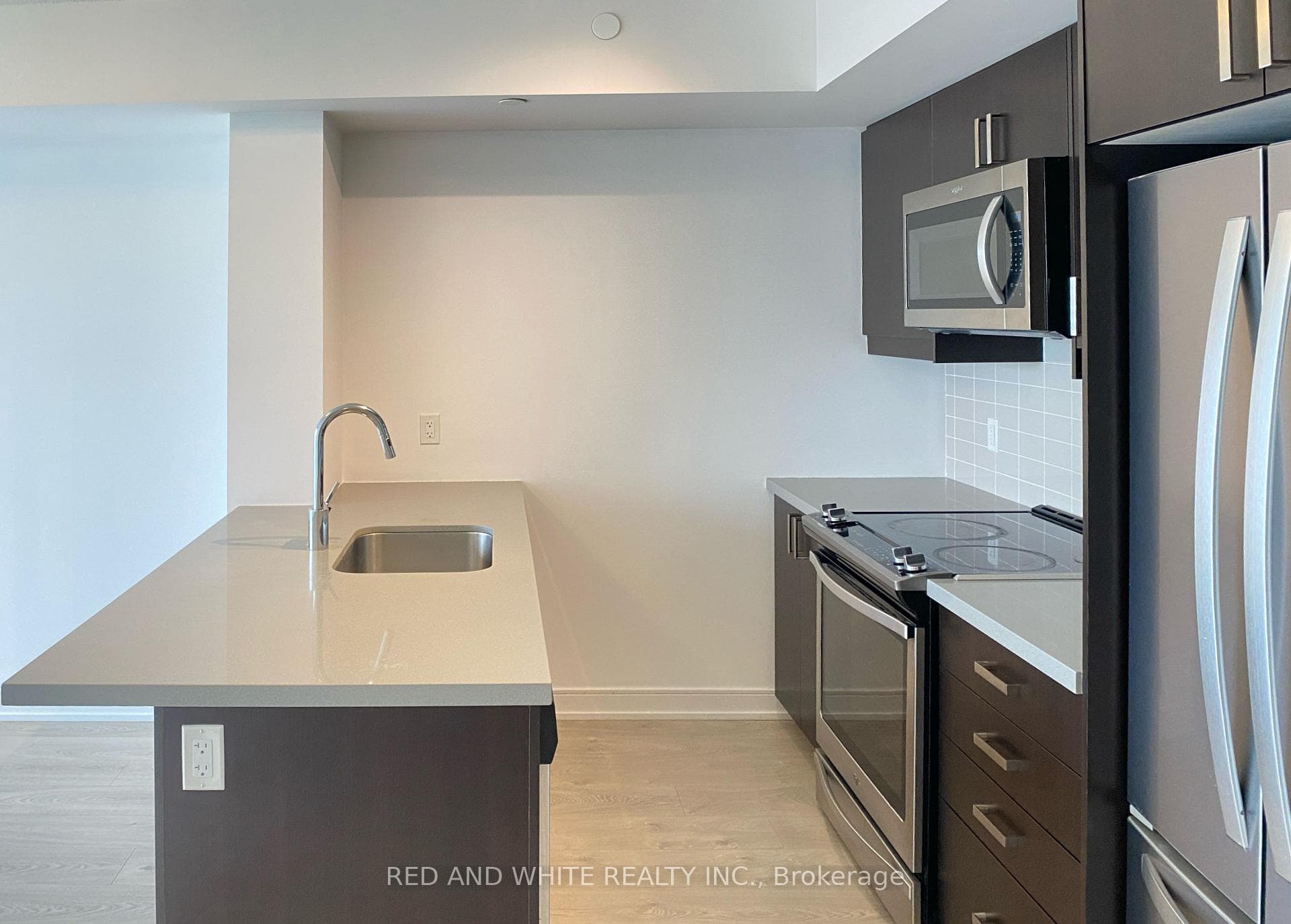 50 Wellesley Street Unit 3207 photo 12