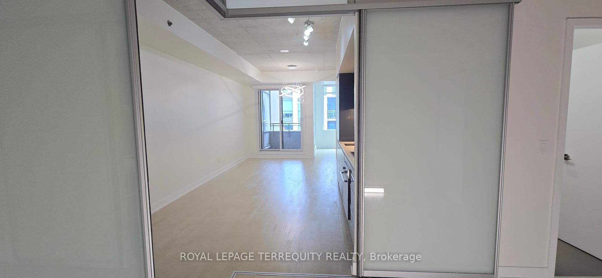 20 Gladstone Avenue Unit 502 photo 18