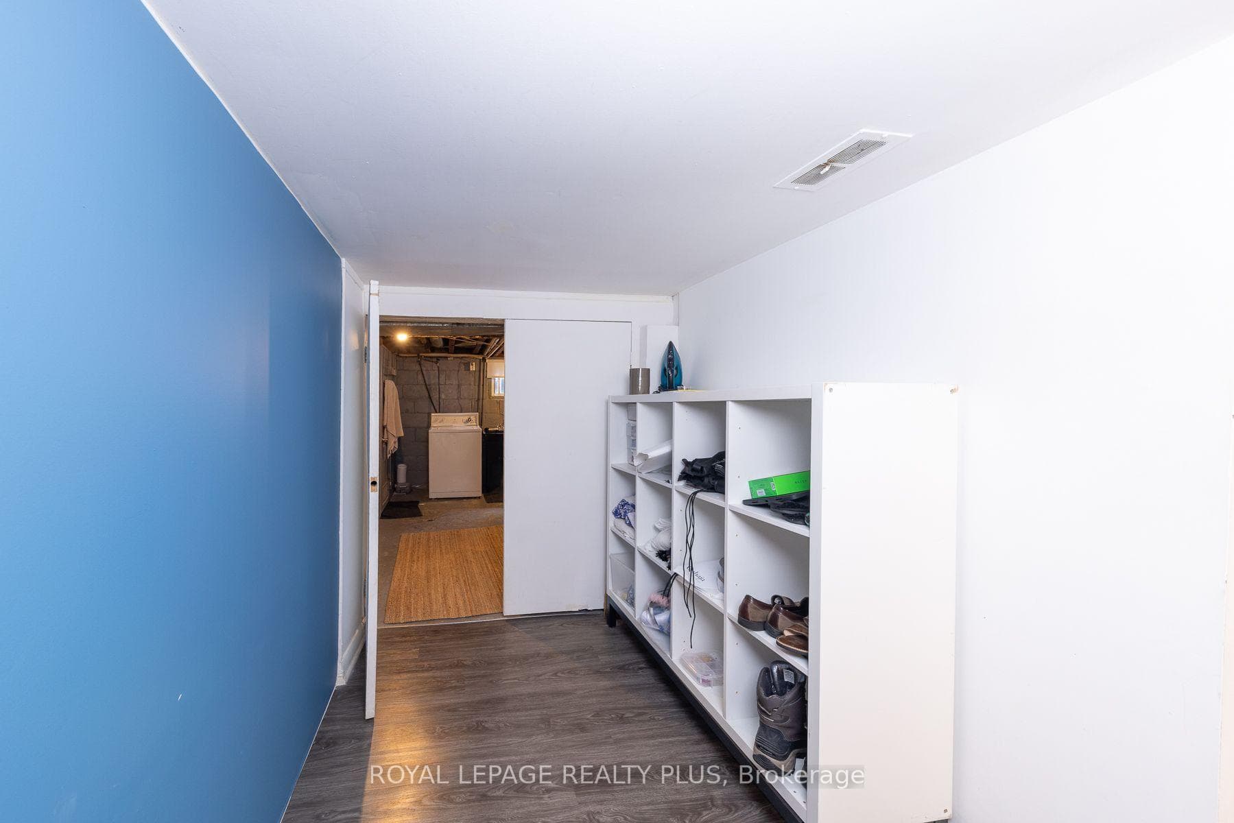 33 Dayton Avenue photo 22