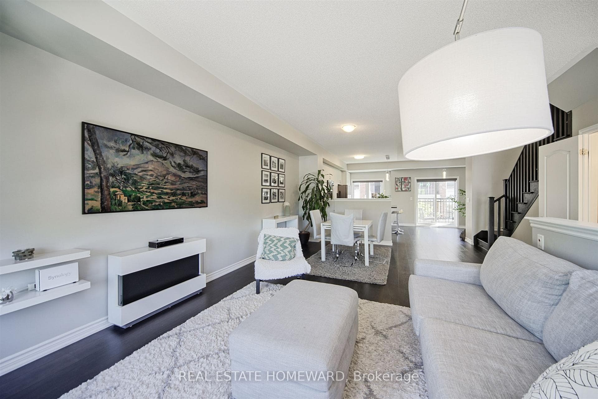 55 Antibes Drive photo 7