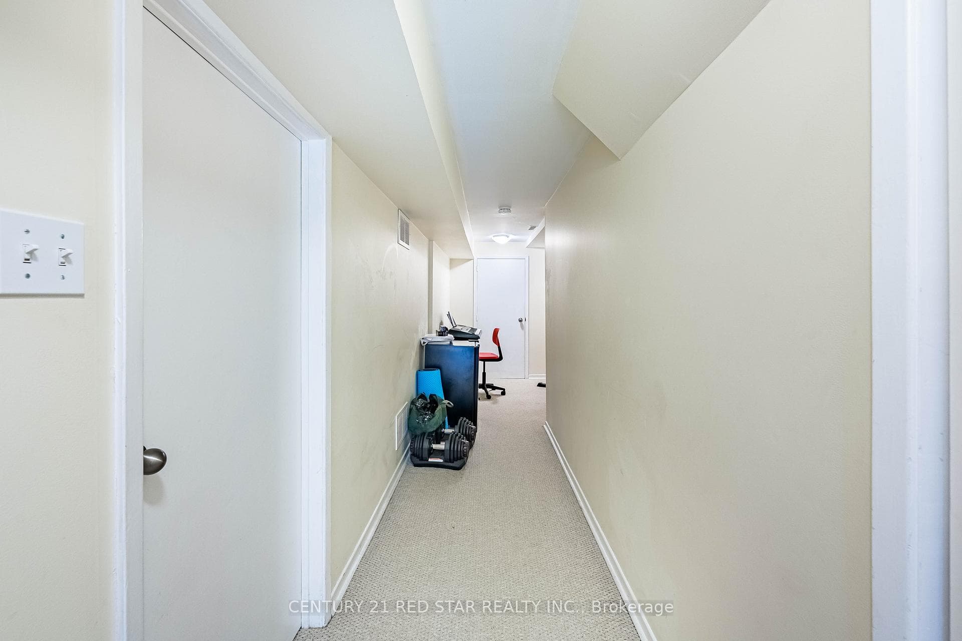 266 Simonston Boulevard photo 43