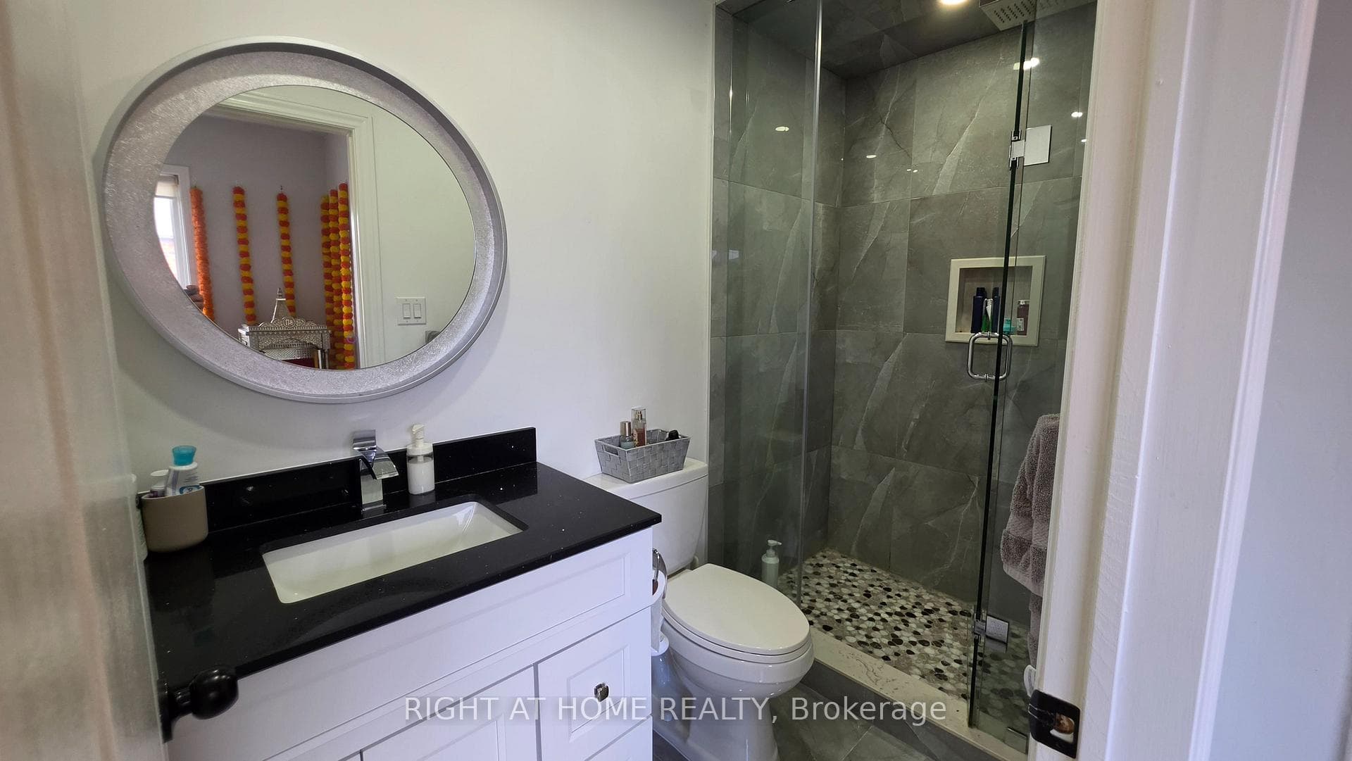 15 Tanglemere Crescent photo 39