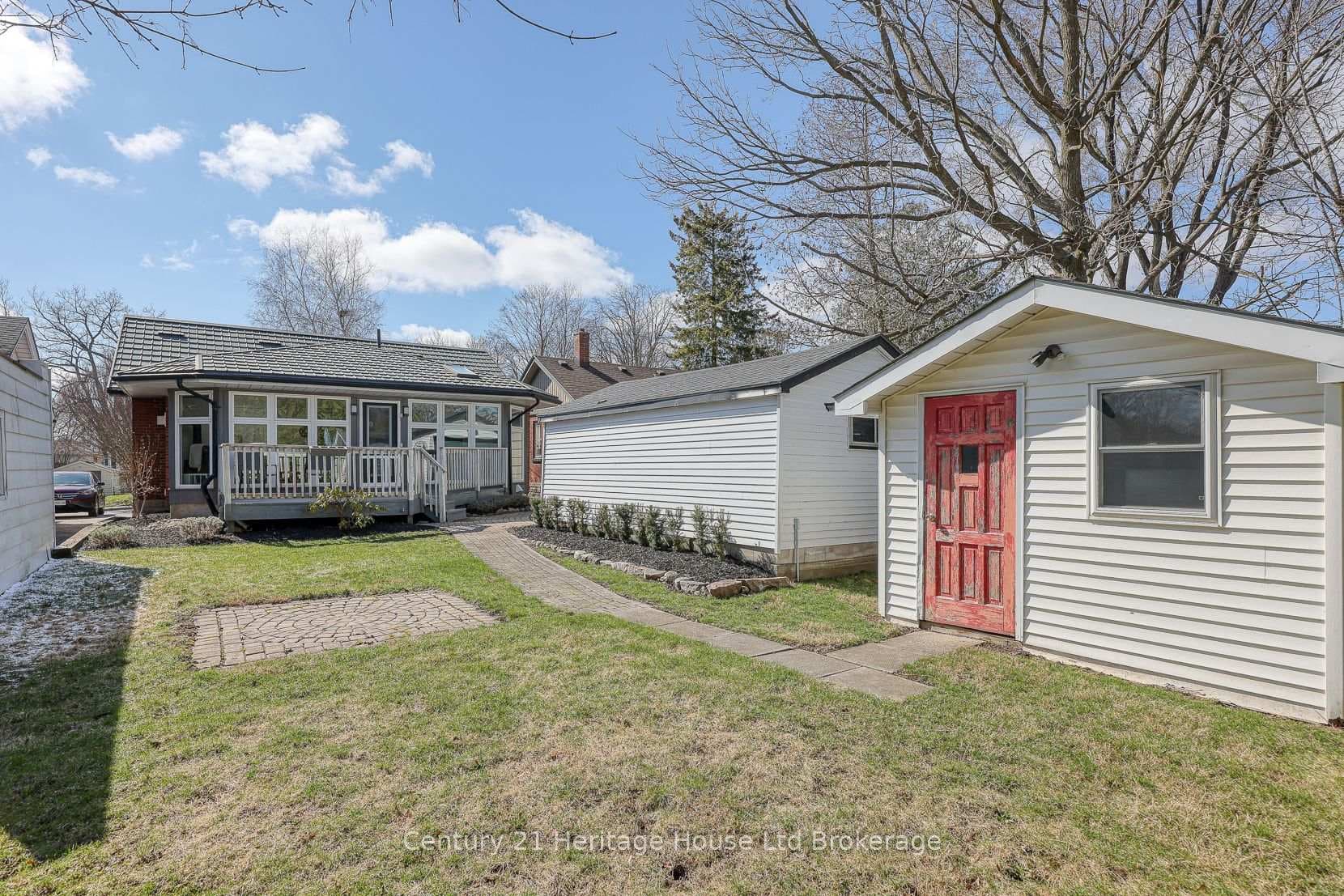 258 Graham Street photo 21