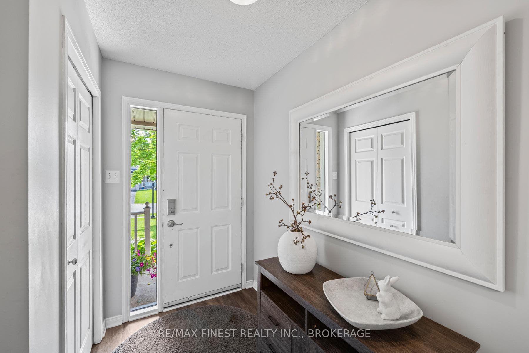 546 Garden Street photo 12