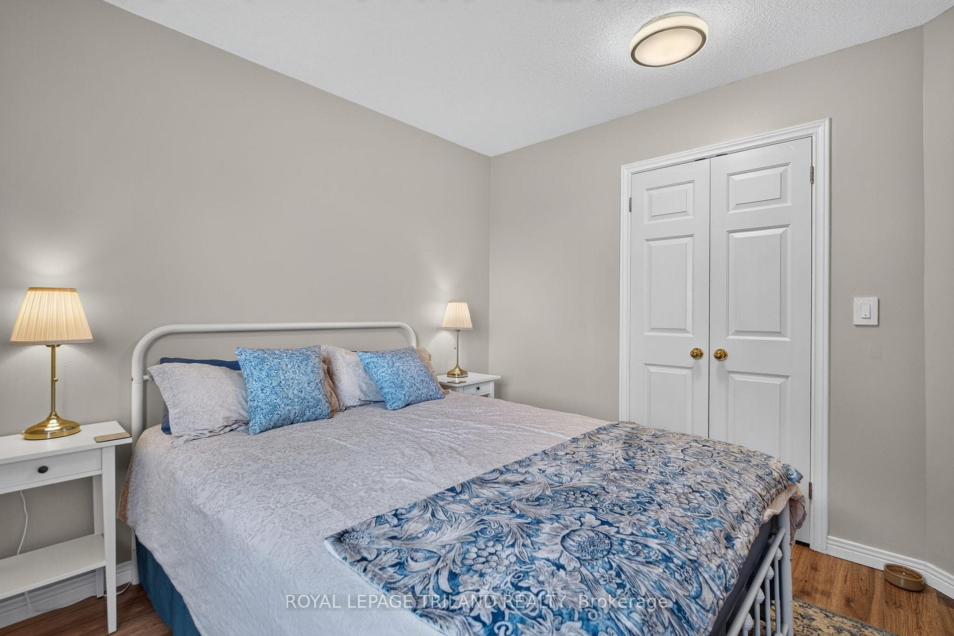 56 Parkview Crescent photo 17