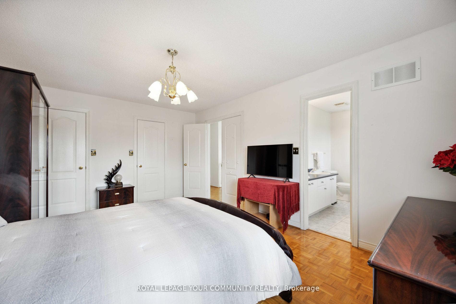 67 Waterbury Street photo 20