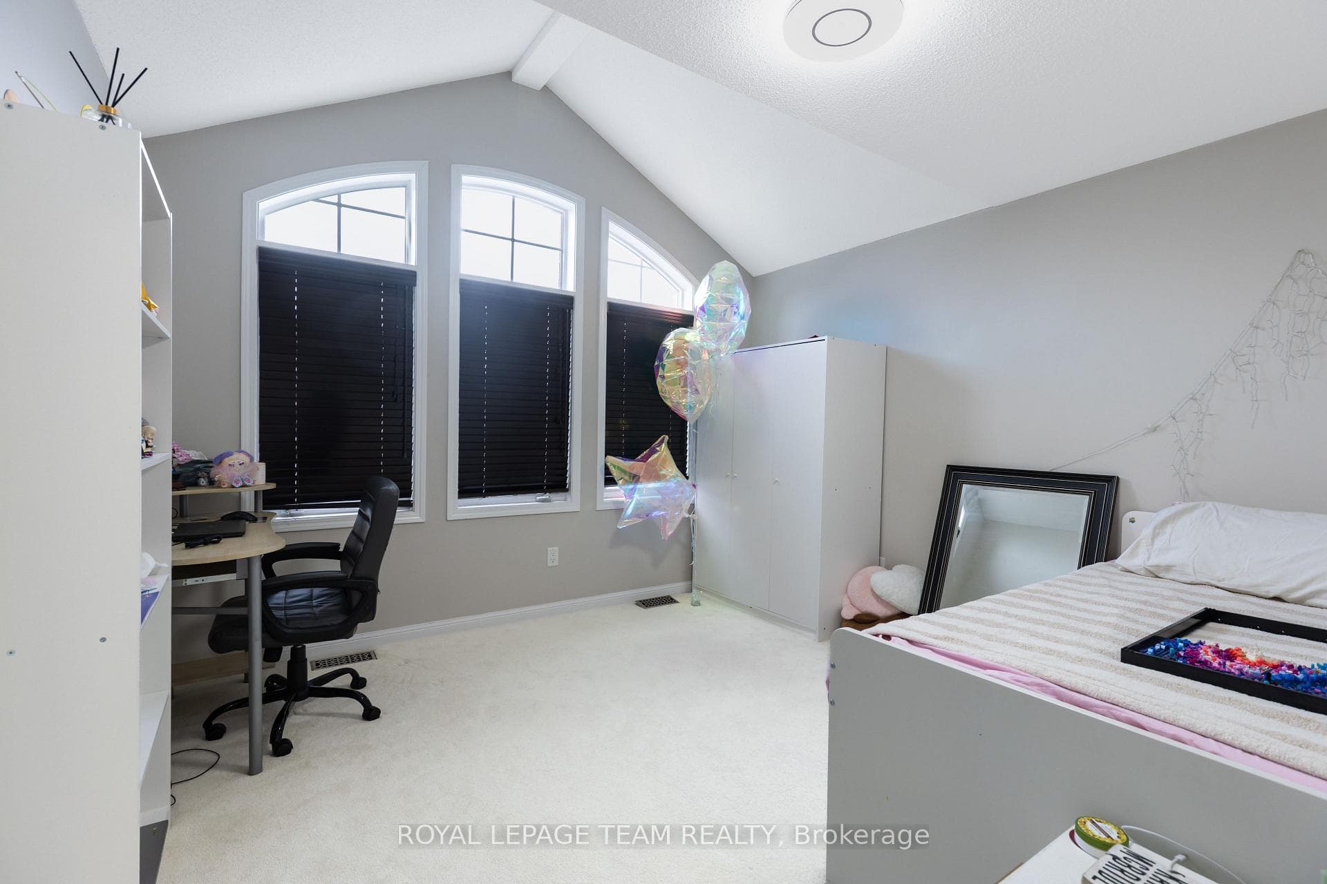 212 HUNTSVILLE Drive photo 33