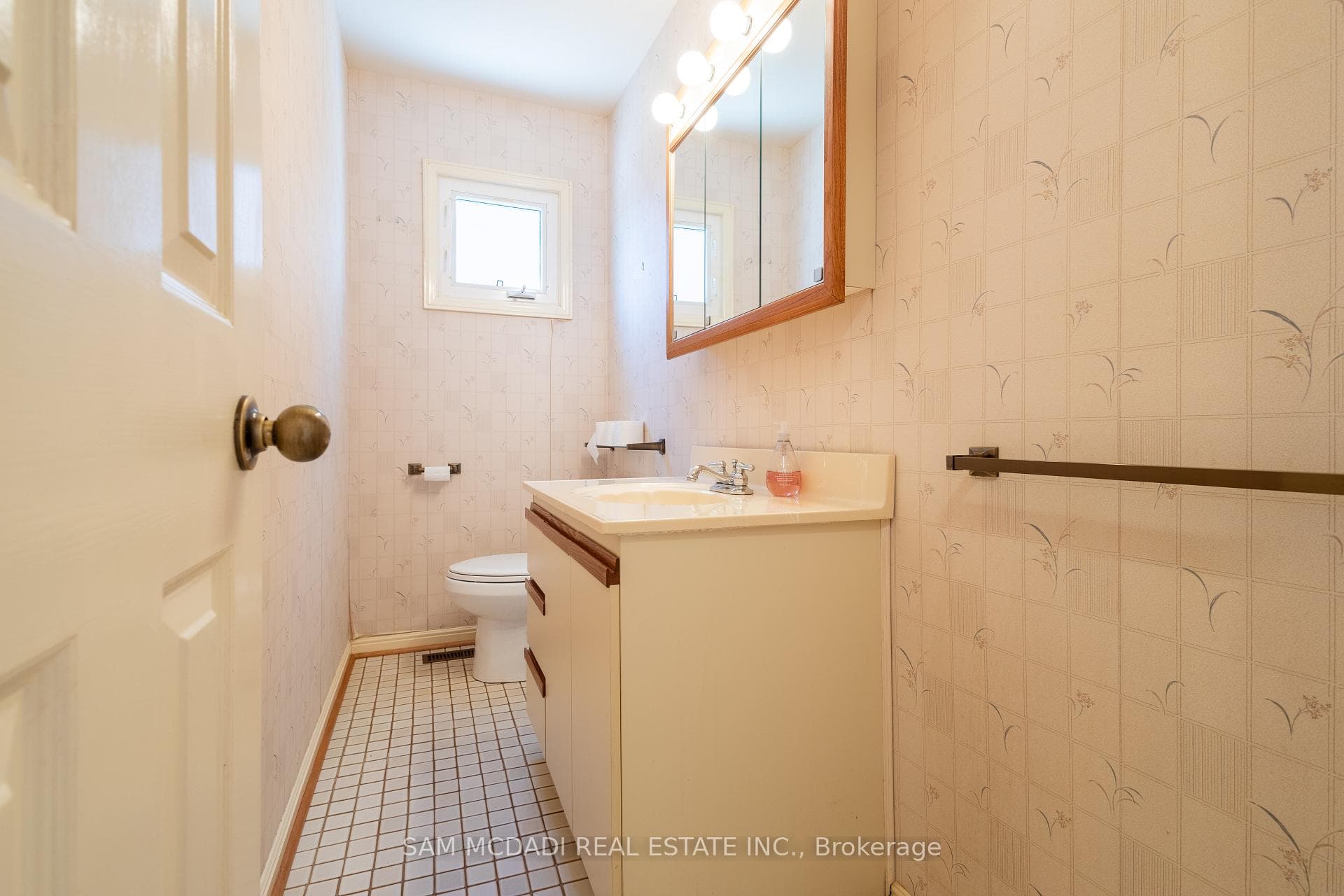 2574 Morrison Avenue photo 35