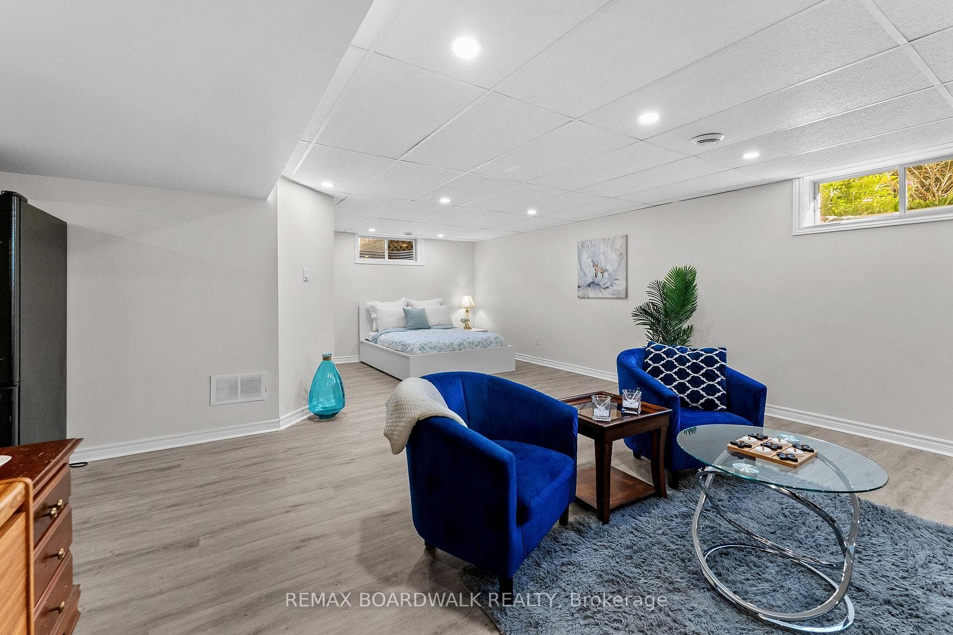 easy teenage retreat or home theatre