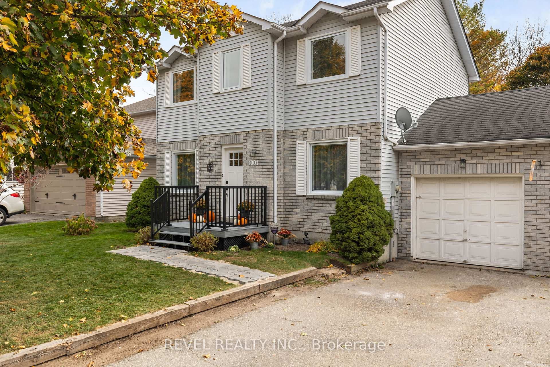 1001 Vance Crescent photo 3