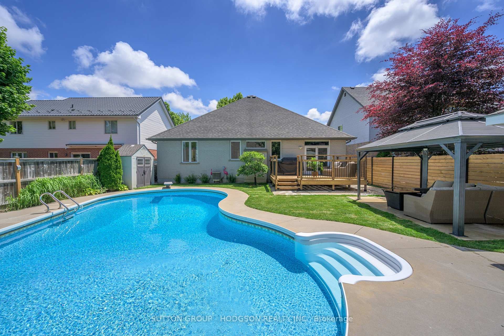 1148 Aintree Road photo 4