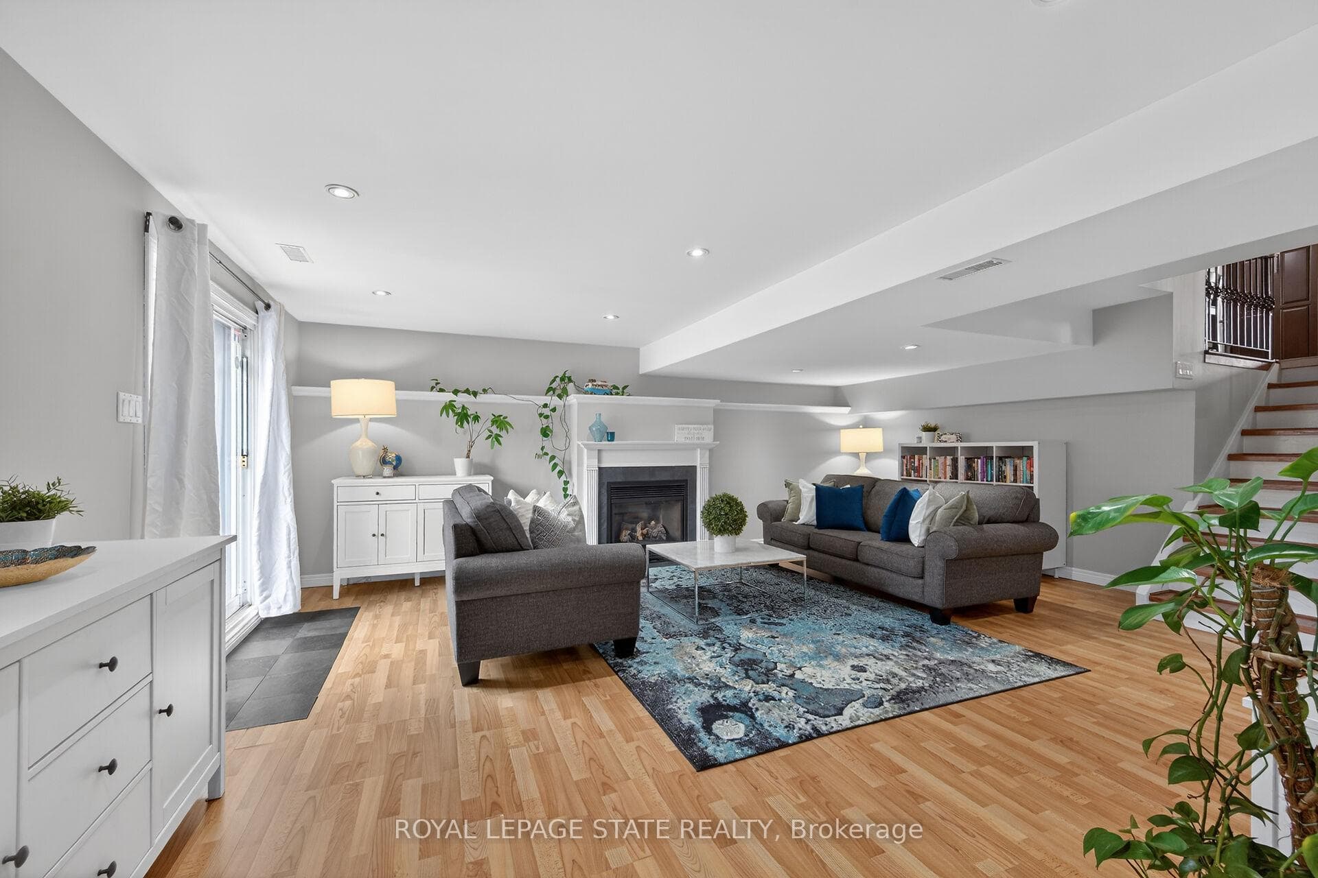 135 Independence Drive photo 32