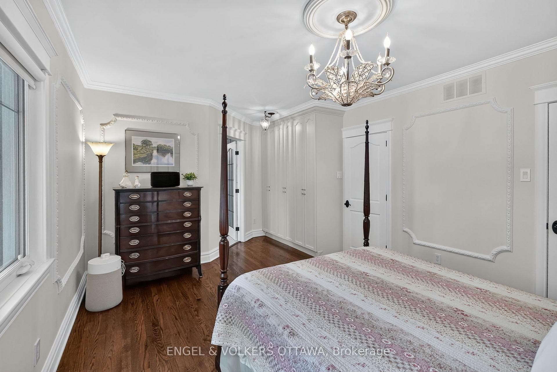 246 Mountbatten Avenue photo 18