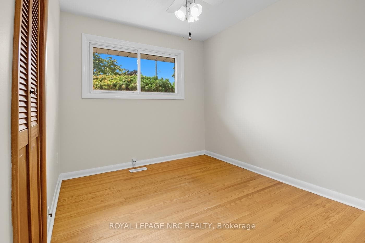 Front bedroom-freshly painted